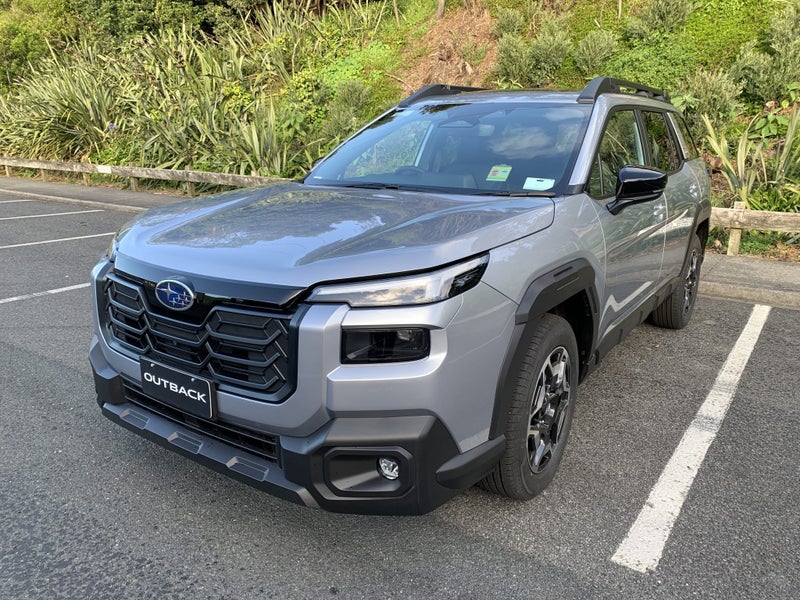 2026 Subaru Outback AWD Touring image 5