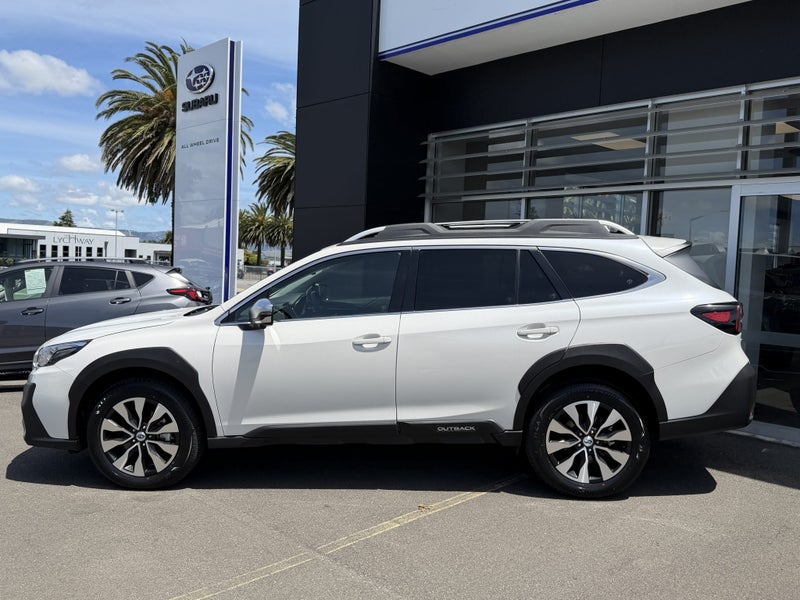 2026 Subaru Outback Touring 2.5 image 4