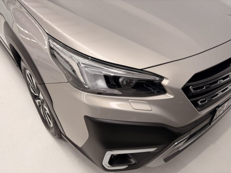 2026 Subaru Outback Touring 2.5 image 4