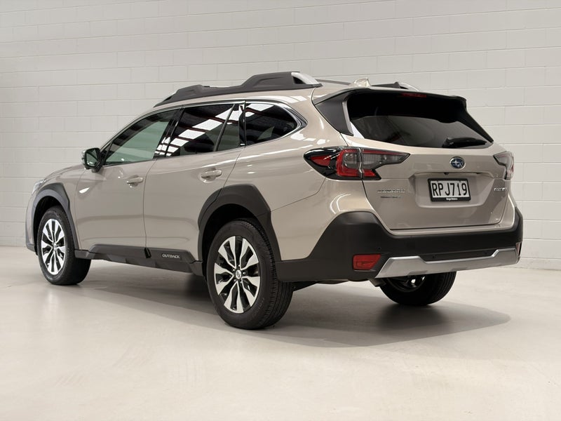 2026 Subaru Outback Touring 2.5 image 5