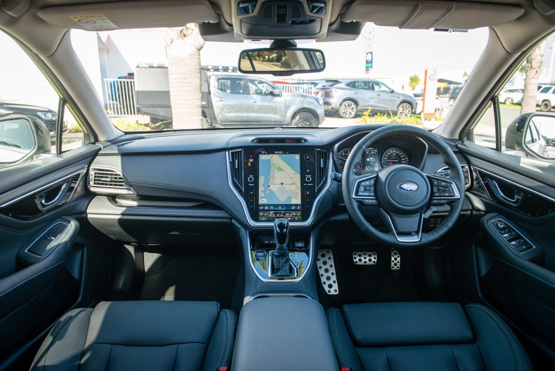 2026 Subaru Outback Touring 2.5I image 2