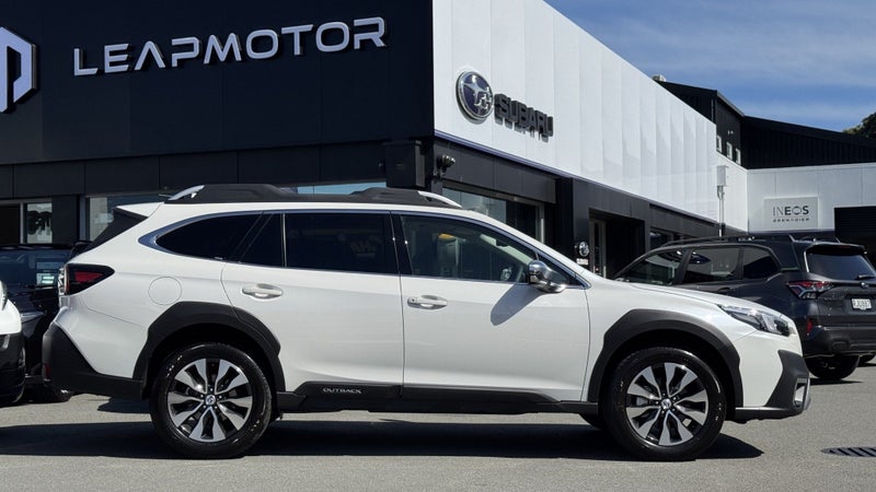 2026 Subaru Outback Touring 2.5L AWD NZ New image 3