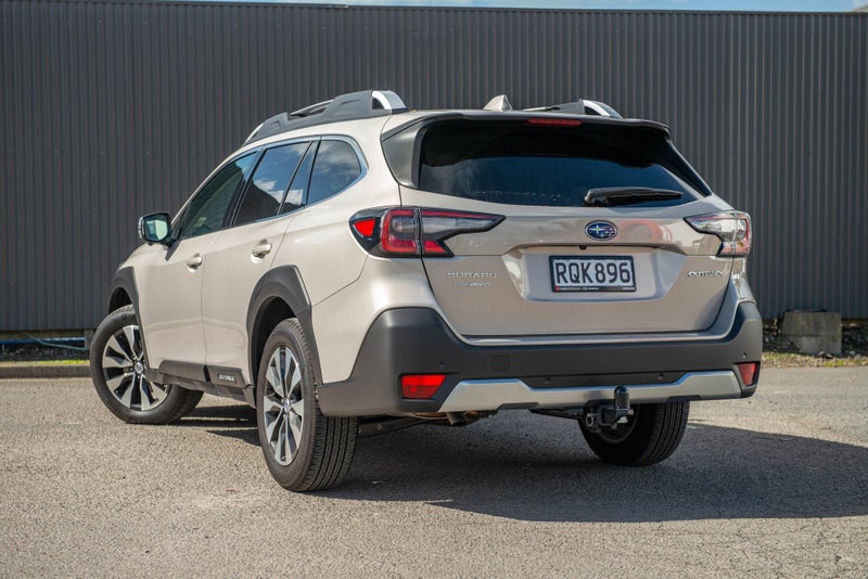 2026 Subaru Outback Touring 2.5P/4Wd image 3