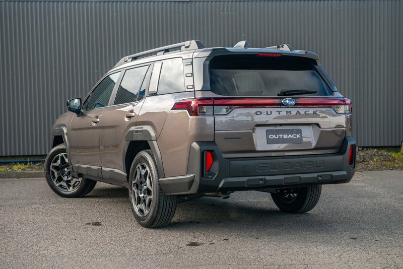 2026 Subaru Outback Touring 2.5P/Awd image 3