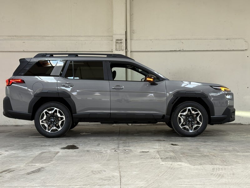 2026 Subaru Outback Touring AWD image 4