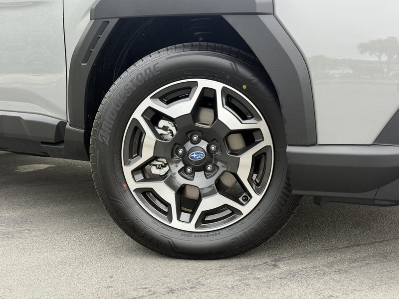 2026 Subaru Outback Touring AWD image 2
