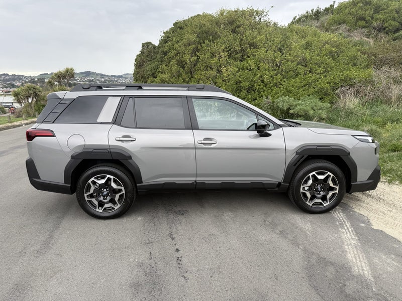 2026 Subaru Outback Touring AWD image 5