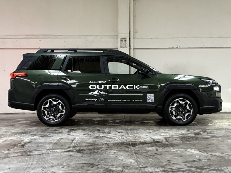 2026 Subaru Outback Touring AWD image 4