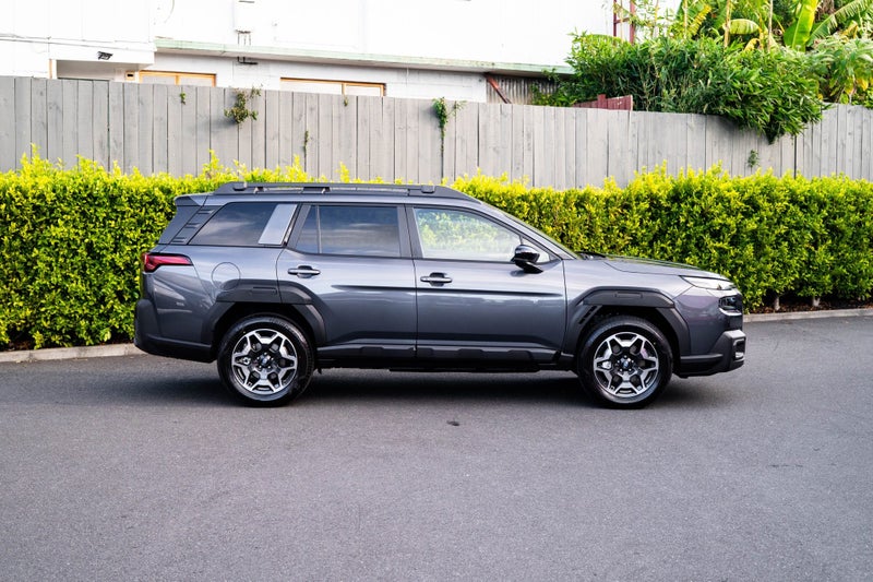 2026 Subaru Outback Touring MY26 image 4