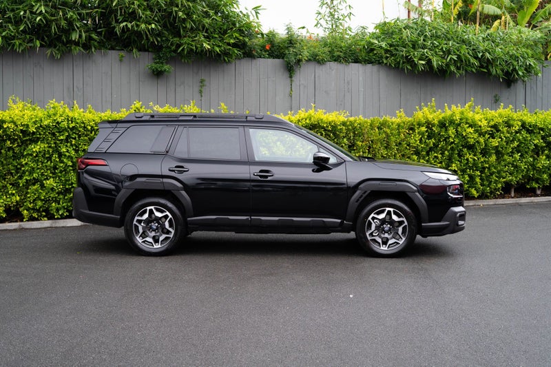 2026 Subaru Outback Touring MY26 image 2
