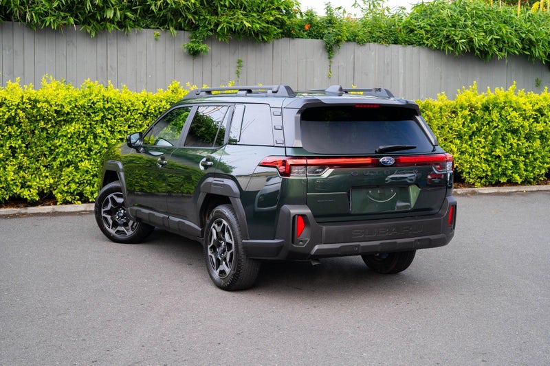 2026 Subaru Outback Touring MY26 image 3
