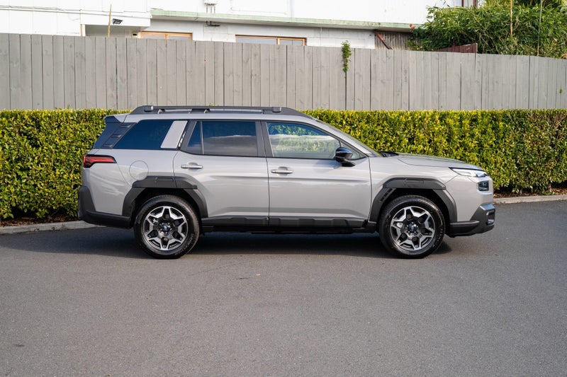 2026 Subaru Outback Touring MY26 image 2