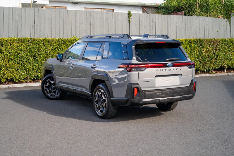 2026 Subaru Outback Touring MY26 image 3