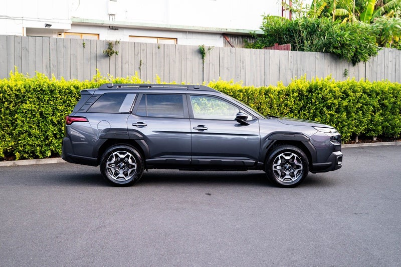 2026 Subaru Outback Touring MY26 image 2