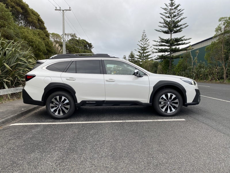 2026 Subaru Outback Touring SLT 2.5P 4WD image 5