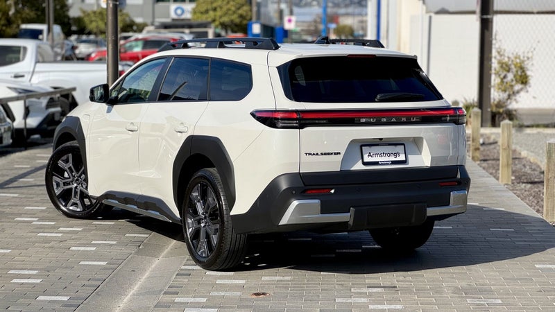 2026 Subaru Trailseeker Touring 75Kwh BEV AWD image 2
