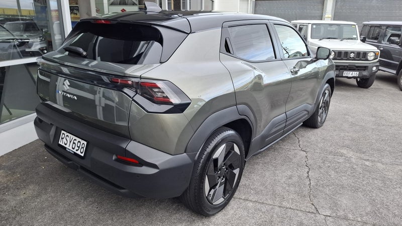 2026 Suzuki e Vitara 2WD JLX image 3