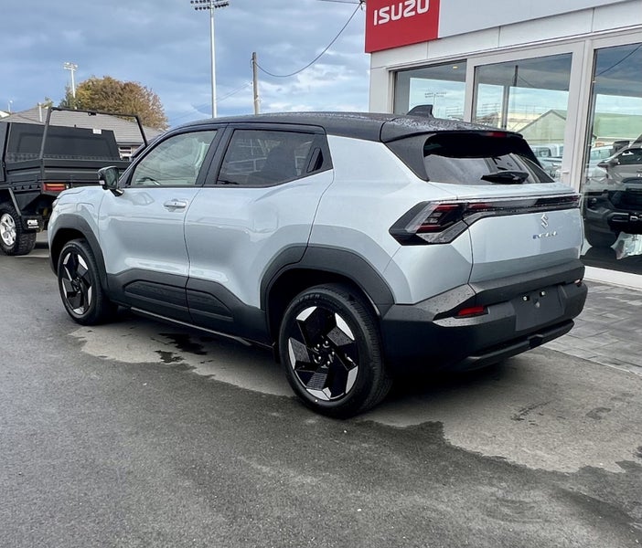 2026 Suzuki e Vitara 5 door 2wd auto EV image 3