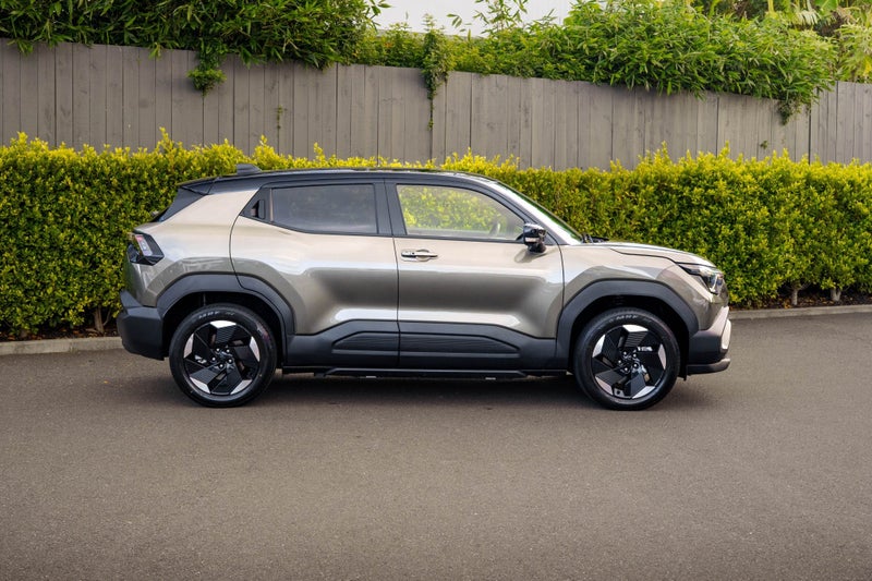 2026 Suzuki e Vitara AWD EV image 2
