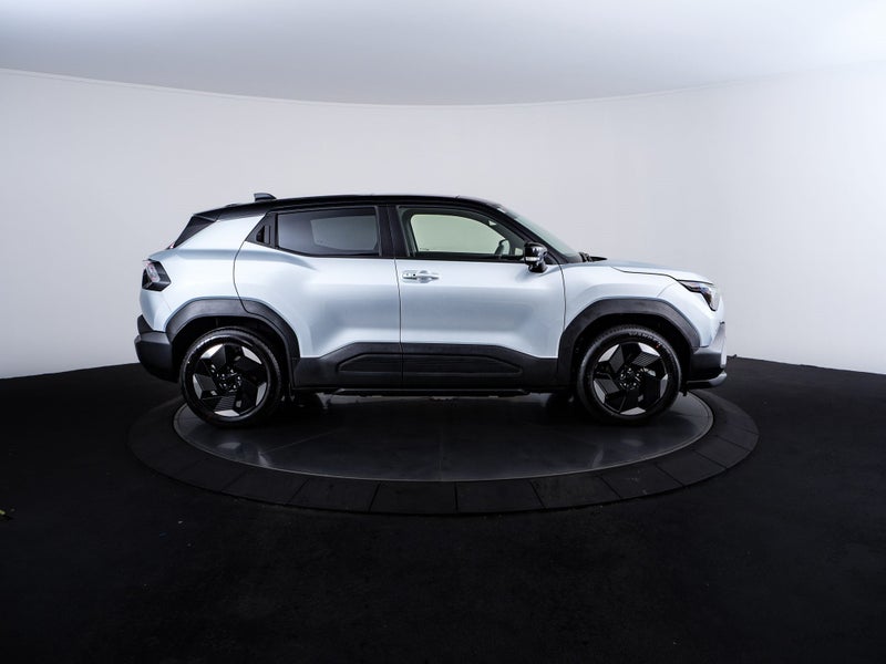 2026 Suzuki e Vitara EV 5dr JLX 2WD image 2