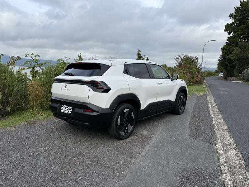 2026 Suzuki e Vitara JLXF image 3