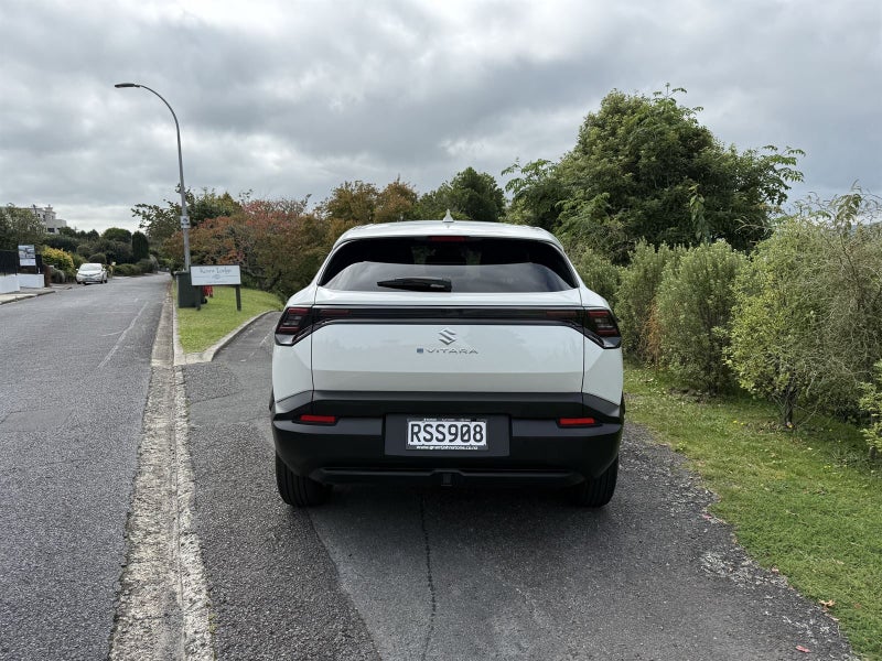 2026 Suzuki e Vitara JLXF image 4