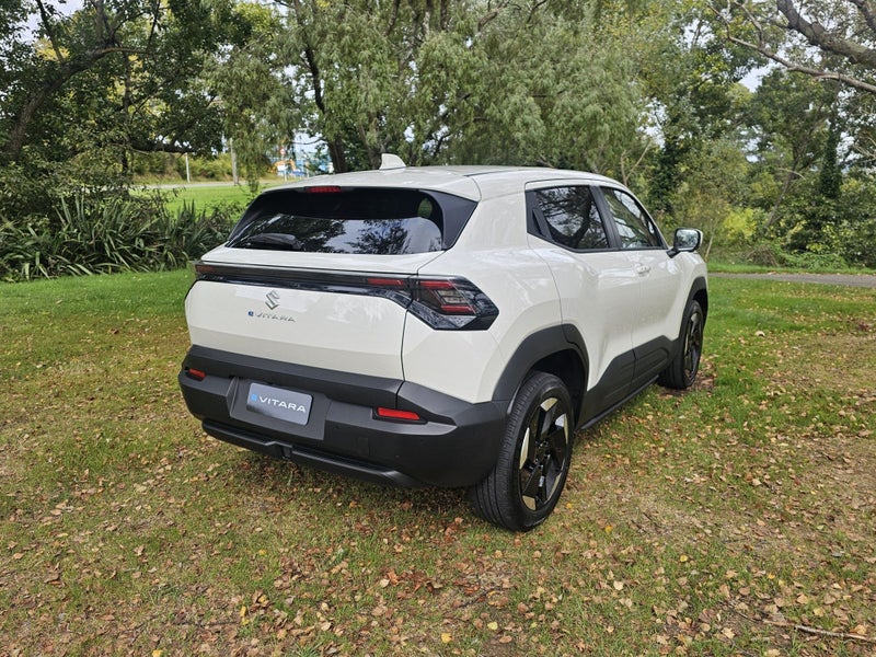 2026 Suzuki e Vitara JLXF 61KWH/EV/FG image 3