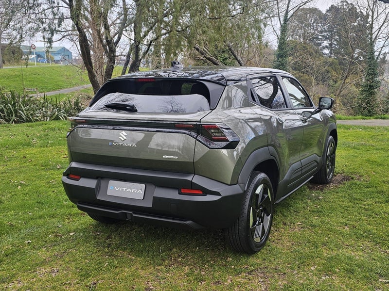 2026 Suzuki e Vitara JLXH 61KWH/EV/AWD/FG image 3