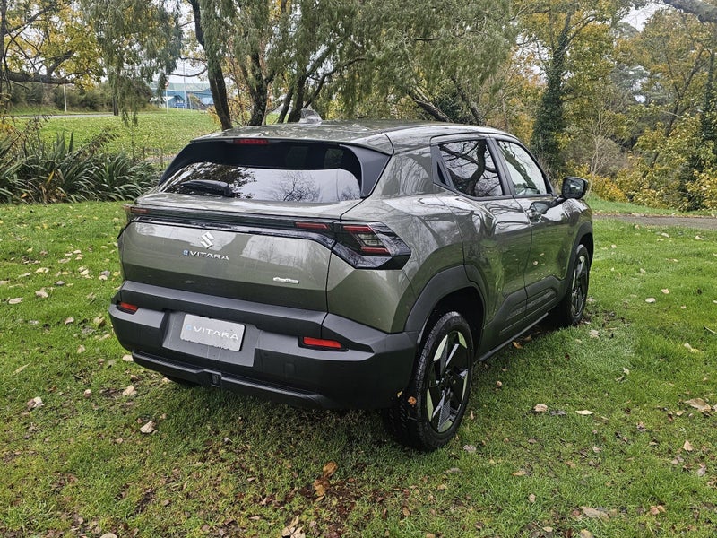 2026 Suzuki e Vitara JLXH 61KWH/EV/AWD/FG image 3