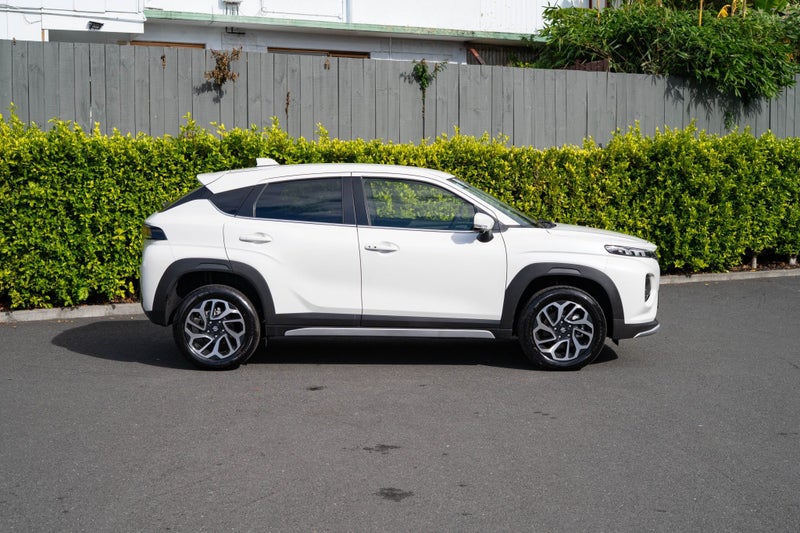 2026 Suzuki Fronx 1.5 GLX Hybrid image 2