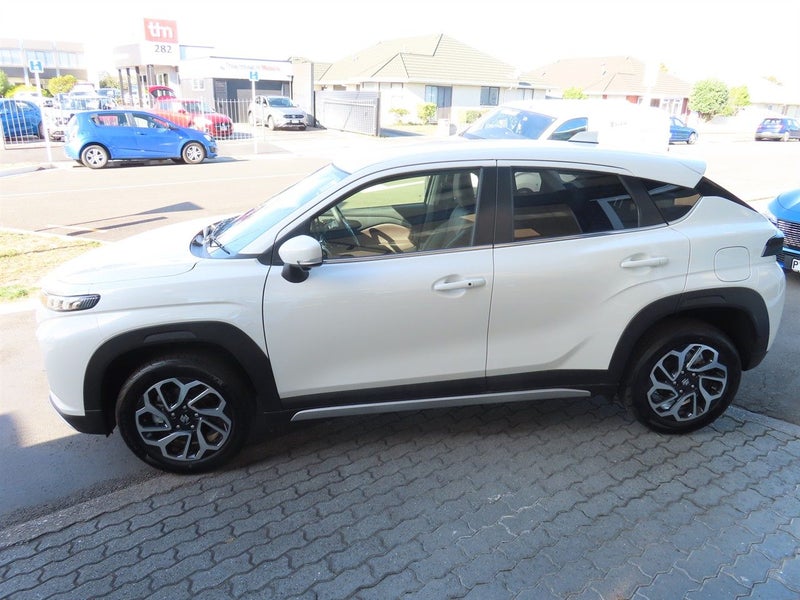 2026 Suzuki Fronx GLX 1.5 Hybrid Auto image 2