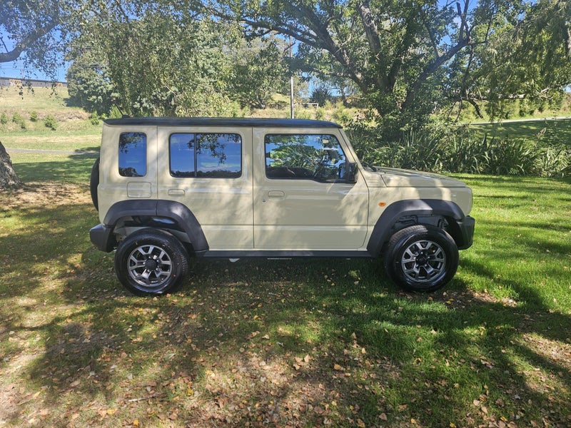 2026 Suzuki Jimny 5-DOOR 1.5P/4WD/5MT image 2