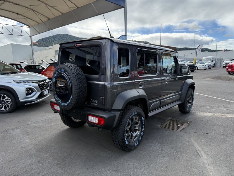 2026 Suzuki Jimny 5-DOOR image 3