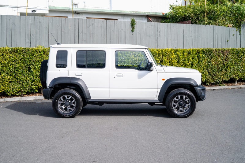 2026 Suzuki Jimny 5-Door JLX Manual image 2