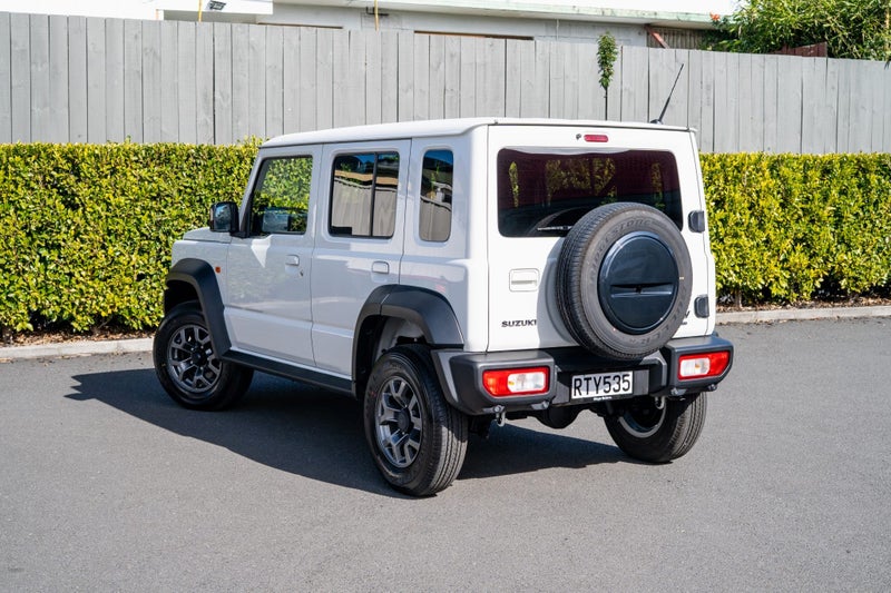 2026 Suzuki Jimny 5-Door JLX Manual image 3