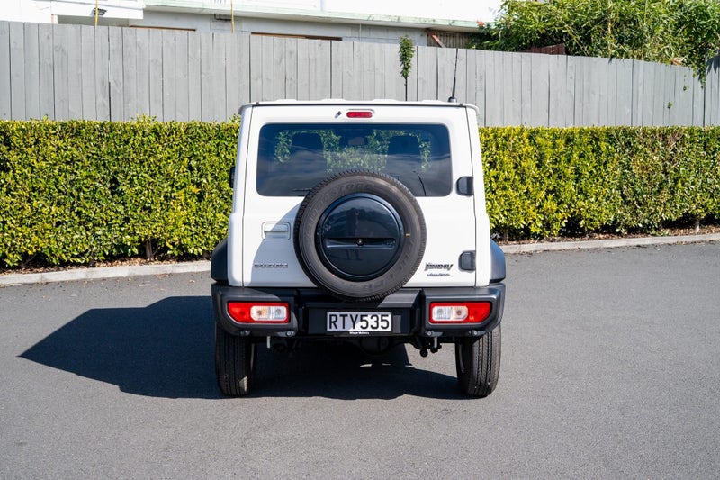 2026 Suzuki Jimny 5-Door JLX Manual image 5