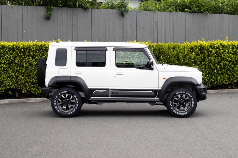 2026 Suzuki Jimny 5-Door JLX Manual image 2