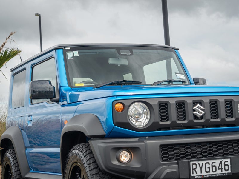 2026 Suzuki Jimny JLX Sierra 1.5 4WD Auto 2-Tone image 3