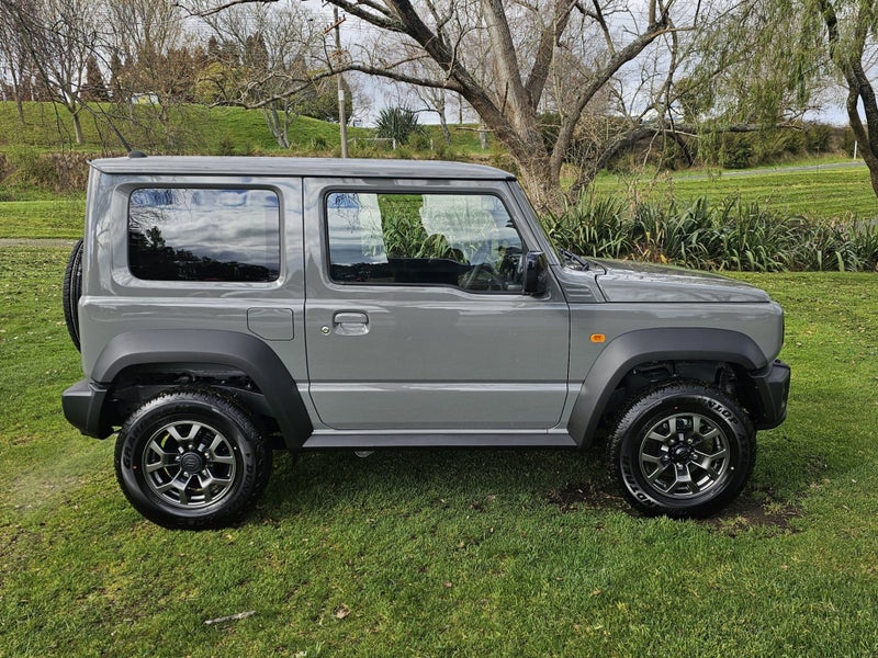 2026 Suzuki Jimny SIERRA 1.5P/4WD/5MT image 2