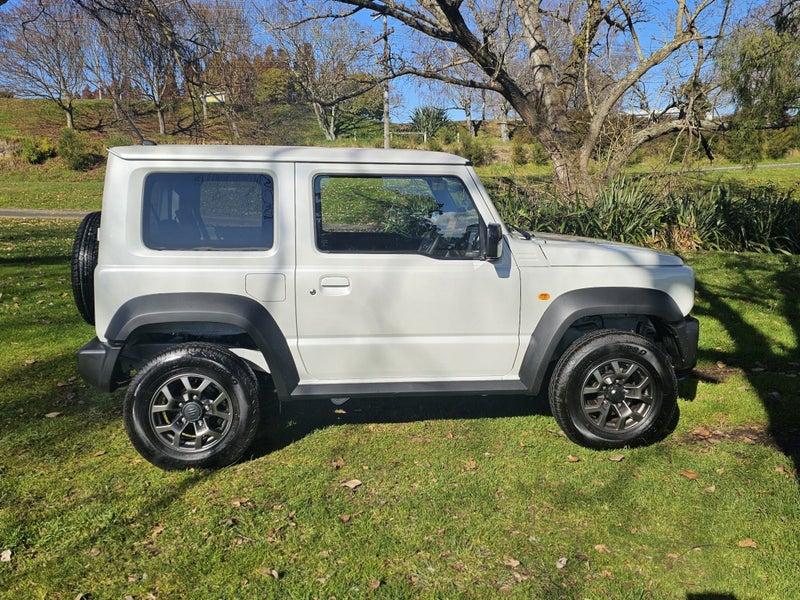 2026 Suzuki Jimny SIERRA 1.5P/4WD/5MT image 2