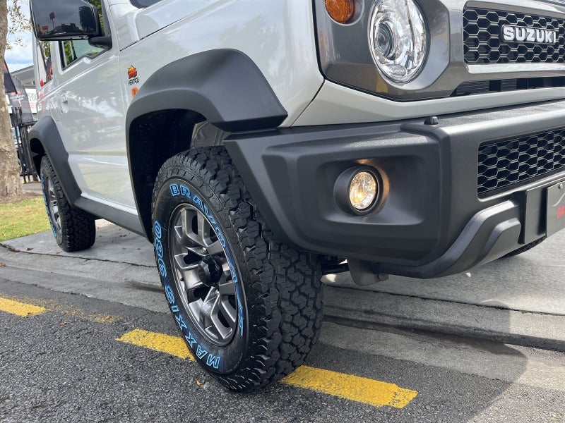 2026 Suzuki Jimny Sierra Heritage image 3