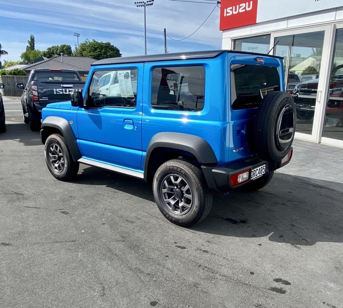 2026 Suzuki Jimny Sierra JLXA 1.5L 3 door 4wd Auto image 3
