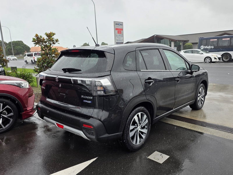 2026 Suzuki S-Cross JLX Hybrid image 5