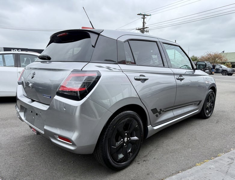 2026 Suzuki Swift 1.2 GLZ Auto Hybrid Shadow Ed... image 4