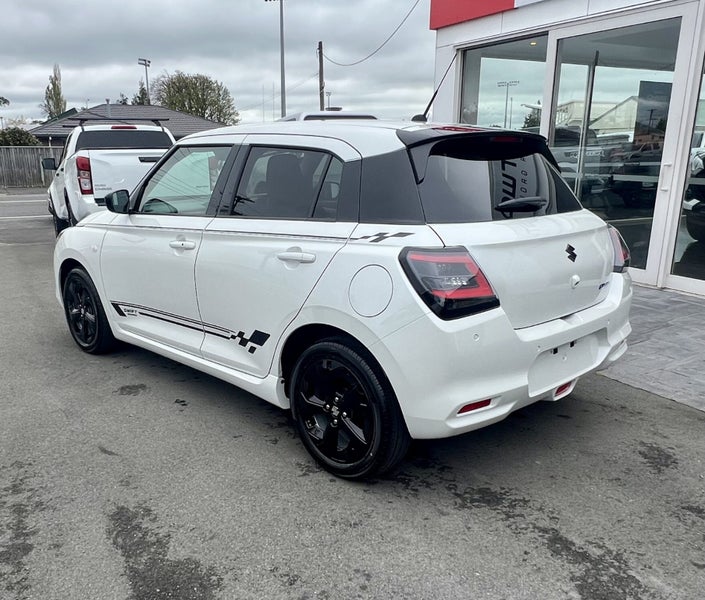 2026 Suzuki Swift 1.2 GLZ Auto Hybrid Shadow Ed... image 3