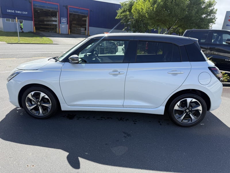 2026 Suzuki Swift 1.2 Hybrid CVT image 4