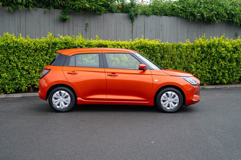 2026 Suzuki Swift 1.2 Hybrid GLSC Auto image 2