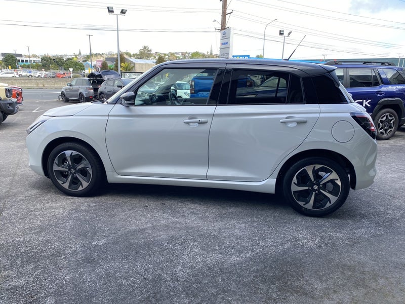2026 Suzuki Swift 1.2 HYBRID RSC image 4