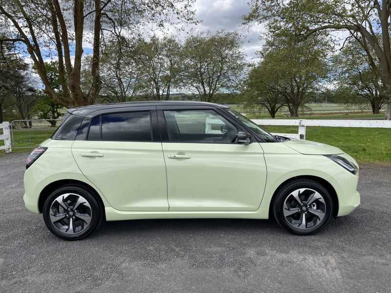 2026 Suzuki Swift 1.2 RSCB CVT image 3