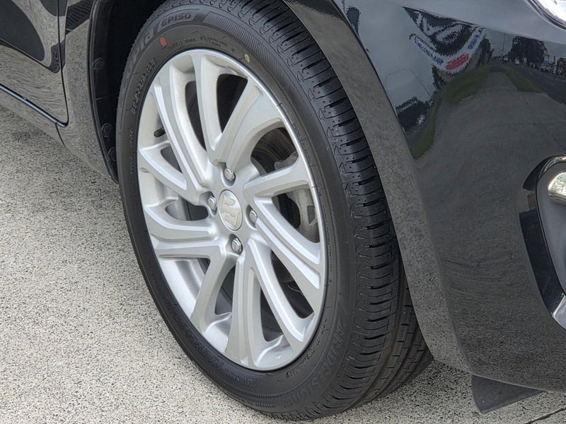 2026 Suzuki Swift GL image 2